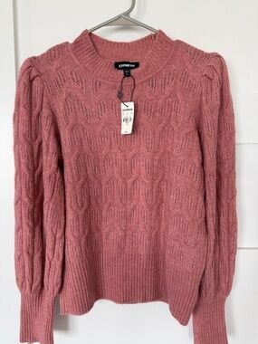 NEW WITH TAG EXPRESS Women’s Rose Cable Knit Puff Sleeve Sweater Size Medium